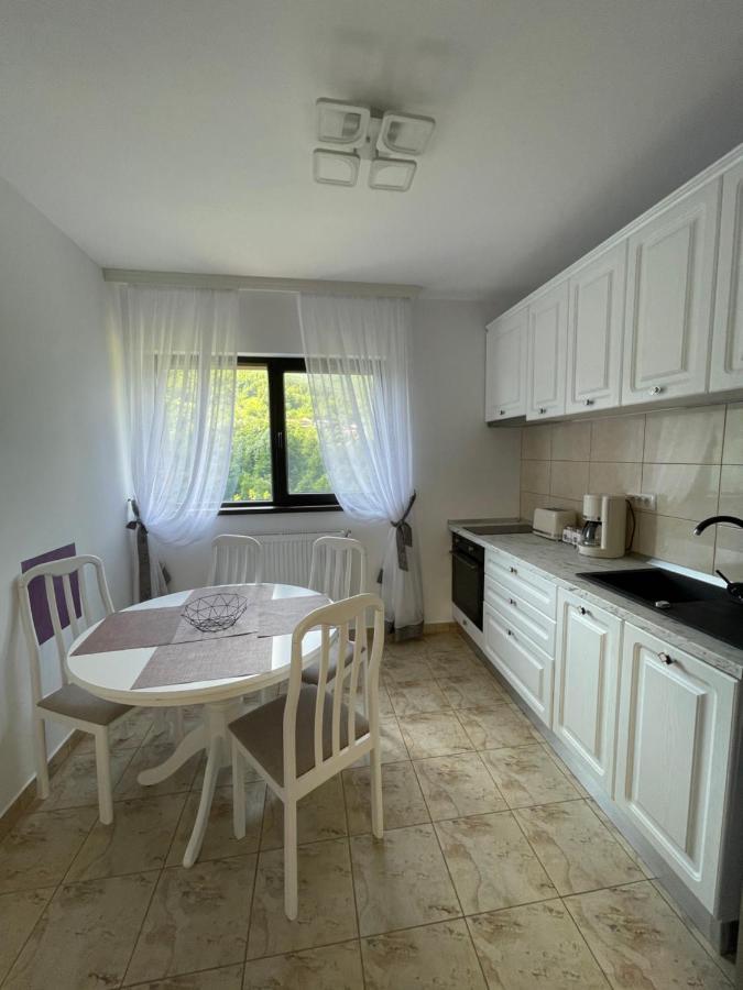 Bibis Apartments Nehoiu Ngoại thất bức ảnh